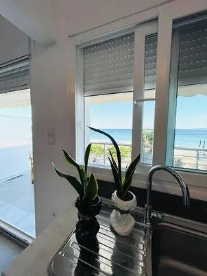 Sea View Apartment1 דירה